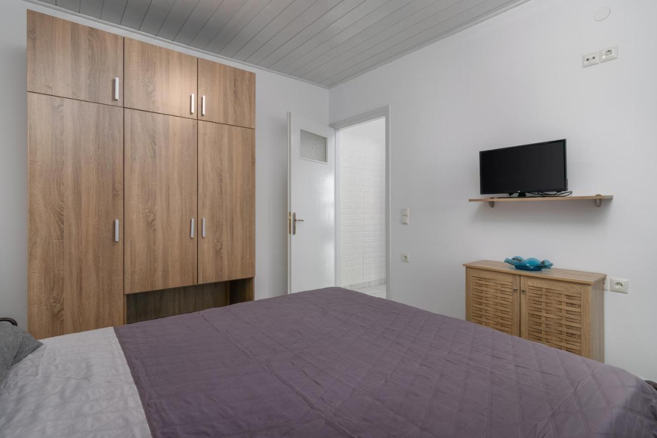 Wood And Stone Apartamento Adamantas  Exterior foto